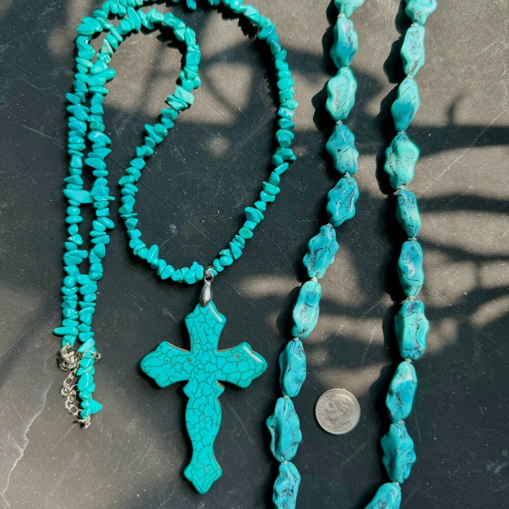 two necklaces and earrings: Turquoise Chips  & Faux Turquoise - Picture 10 of 12
